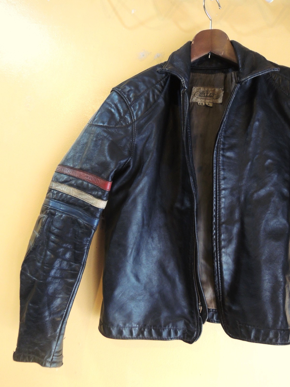 1960～70's BATES Leather Jacket: container