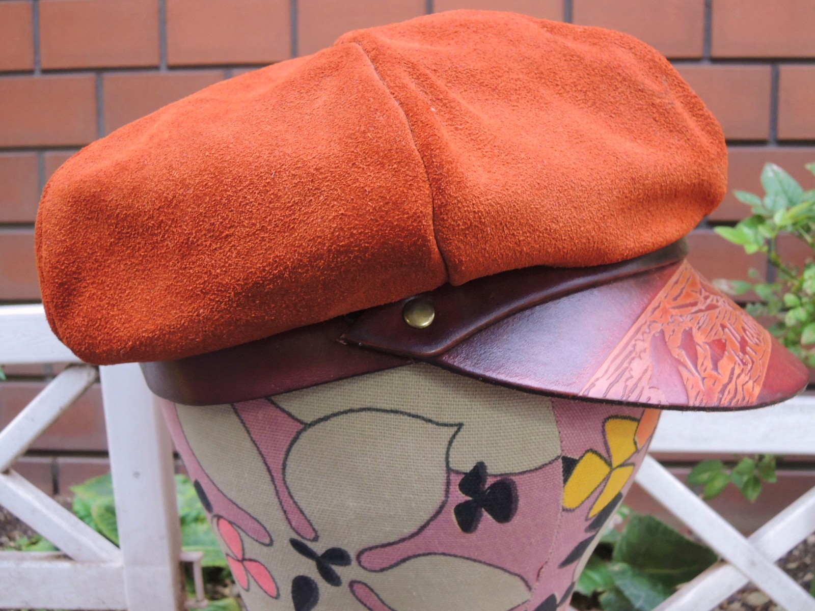 dolphinleatherhat04.JPG