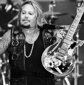 motleycruevinceneil.jpg