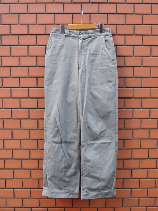 oshkoshchino01.jpg